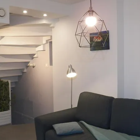 The Doubling Place Of Space And Time In Poland Apartment *