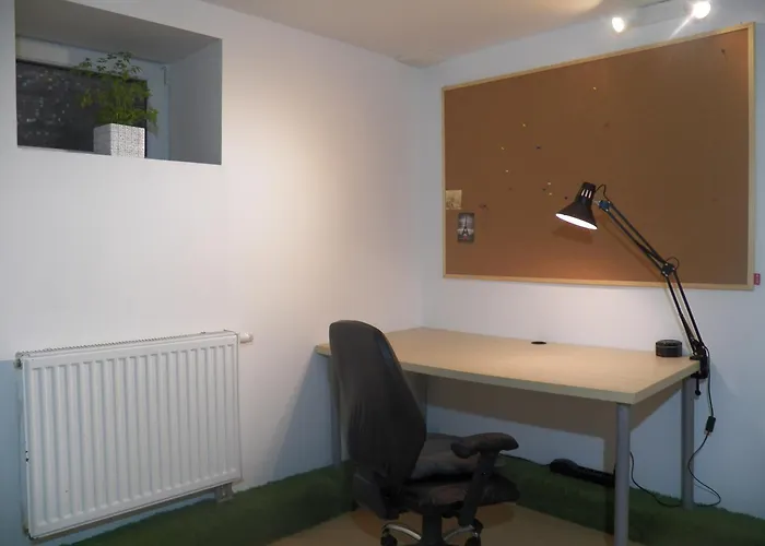 The Doubling Place Of Space And Time In Poland דירה *