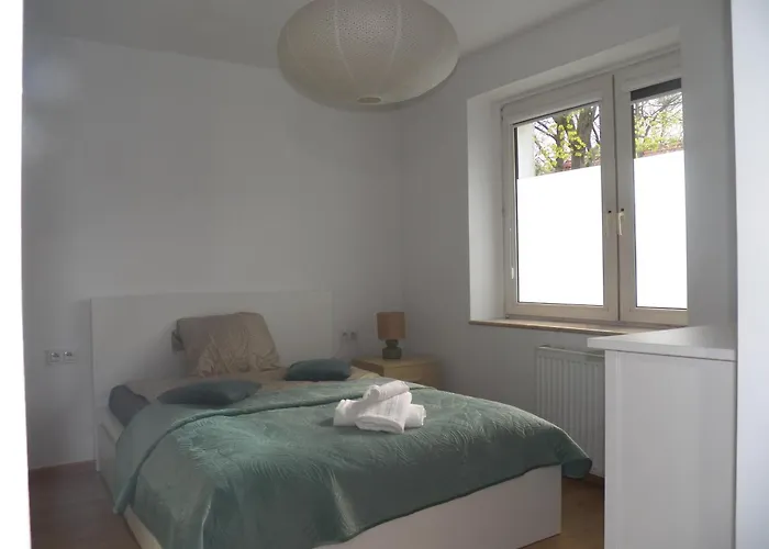 The Doubling Place Of Space And Time In Poland דירה